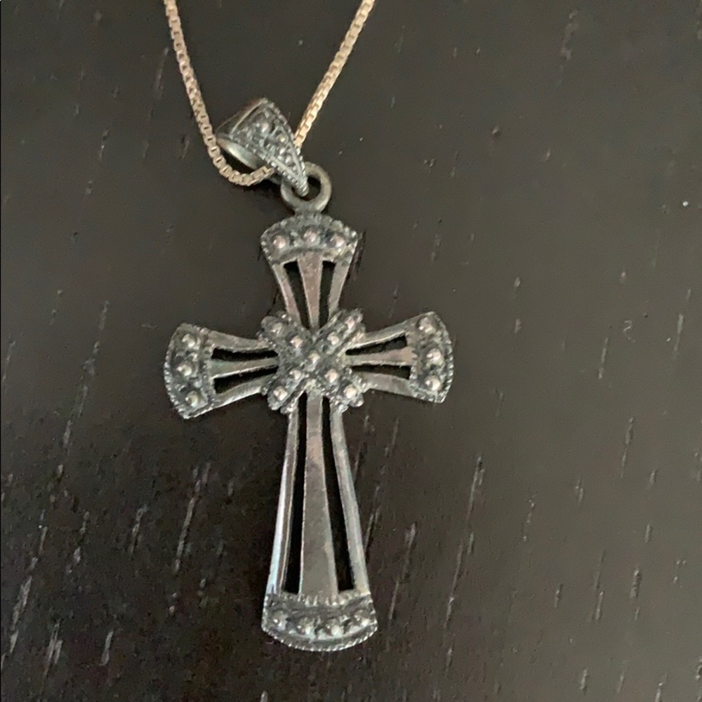 Sterling silver cross and box chain